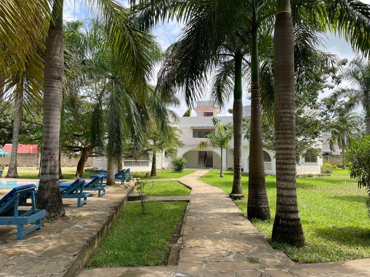 Royal Palms Apartment A4 Mombasa Extérieur photo
